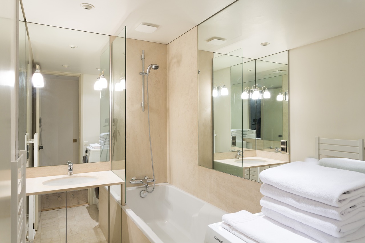 10 Wielkich korzyści z lustra łazienkowego ze szkła hartowanego